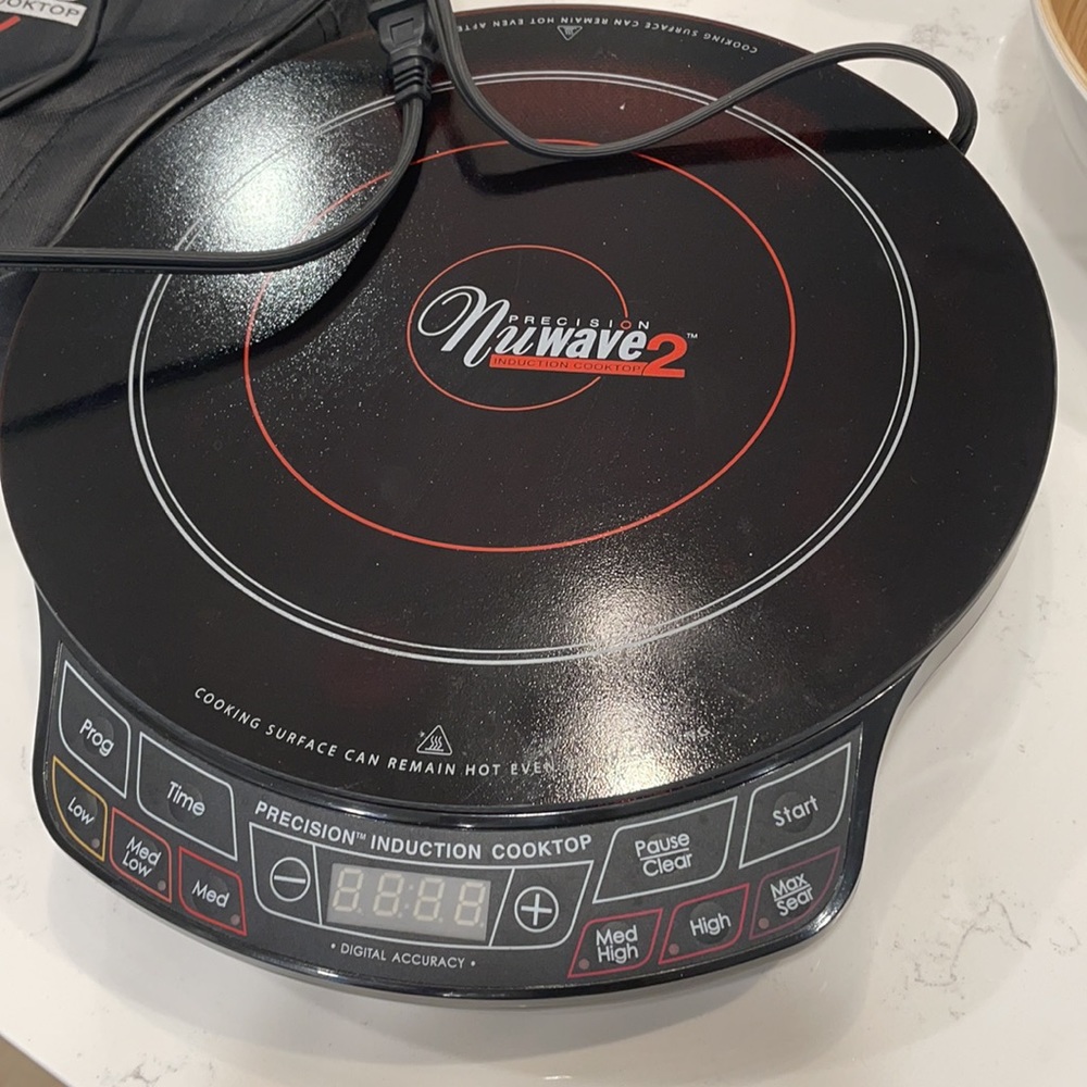 Cooktop - Picture 3 of 4